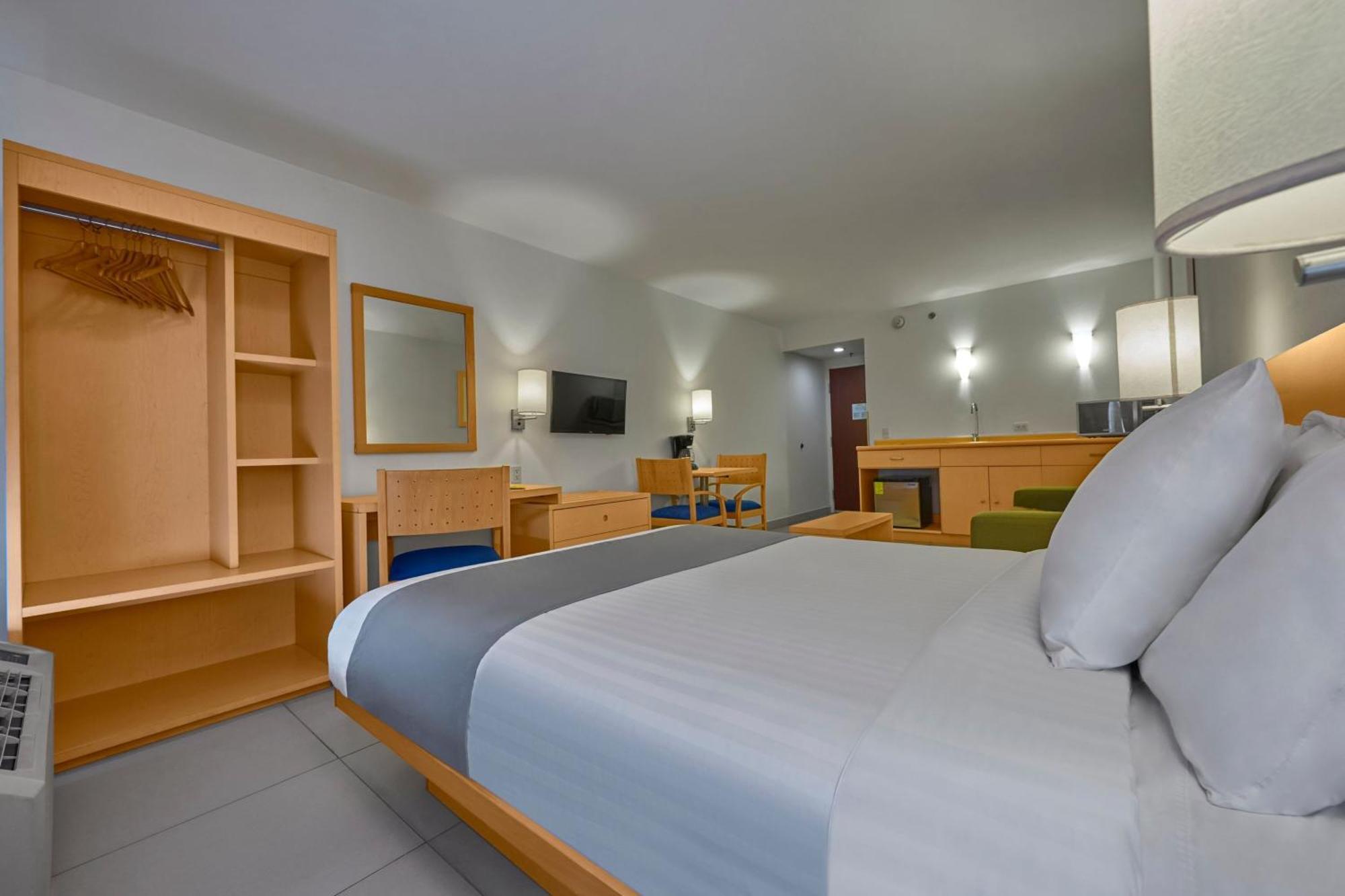 Hotel Express By Marriott Lázaro Cárdenas